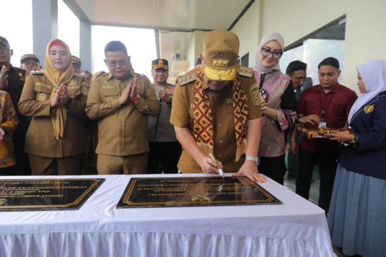 ad3ebc00-7c19-42e6-a633-ac4abeda50f1