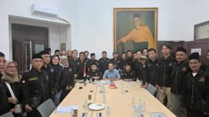 Suasana rapat Perisai Syarikat Islam saat pembentukan Koperasi Perisai SI. (Dok. Istimewa)